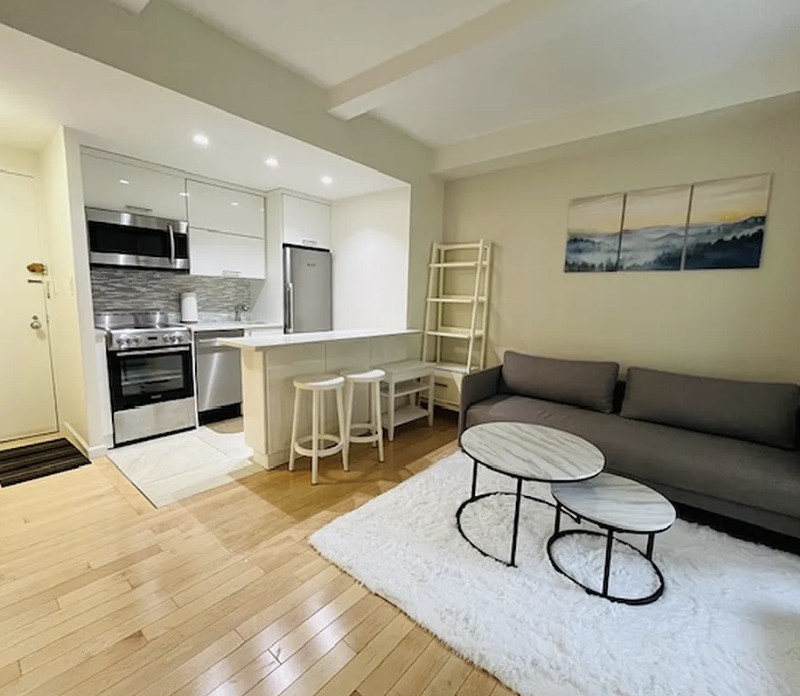 Fully furnished one-bedroom condo in the heart of Midtown Manhattan.