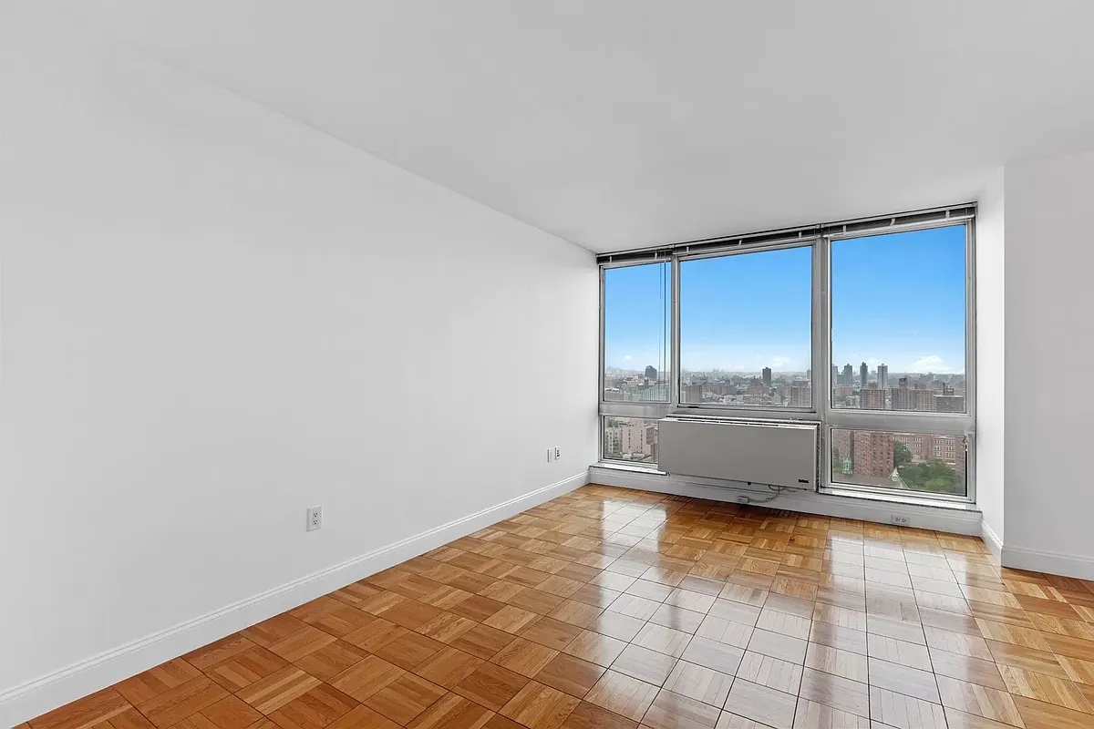 RENOVATED UNFURNISHED ALCOVE STUDIO WITH VIEW