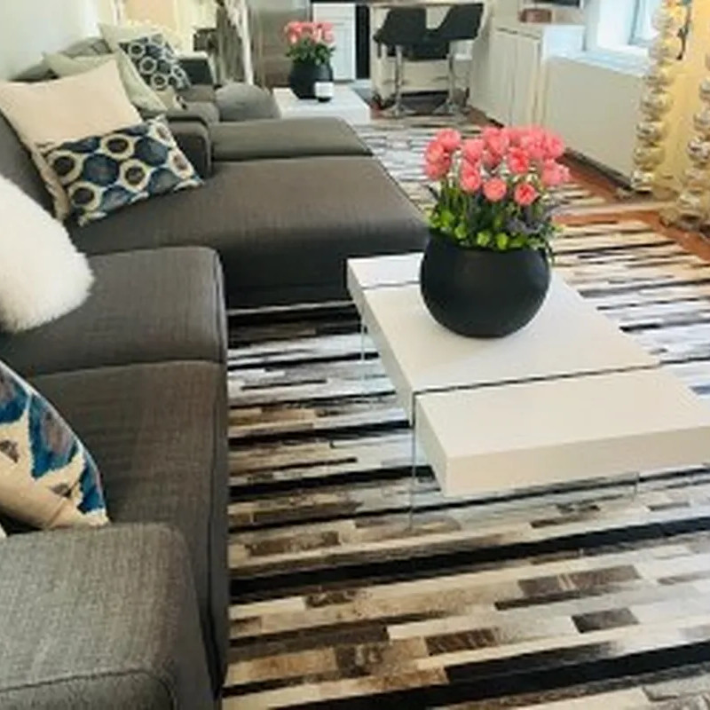 FULLY RENOVATED VERY BRIGHT ONE BR FULL SERVICE