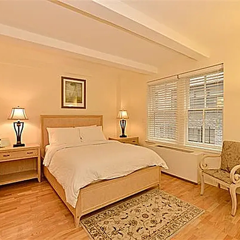 RENOVATED FURNISHED ONE BR FULL SERVICE BLDG — photo 3