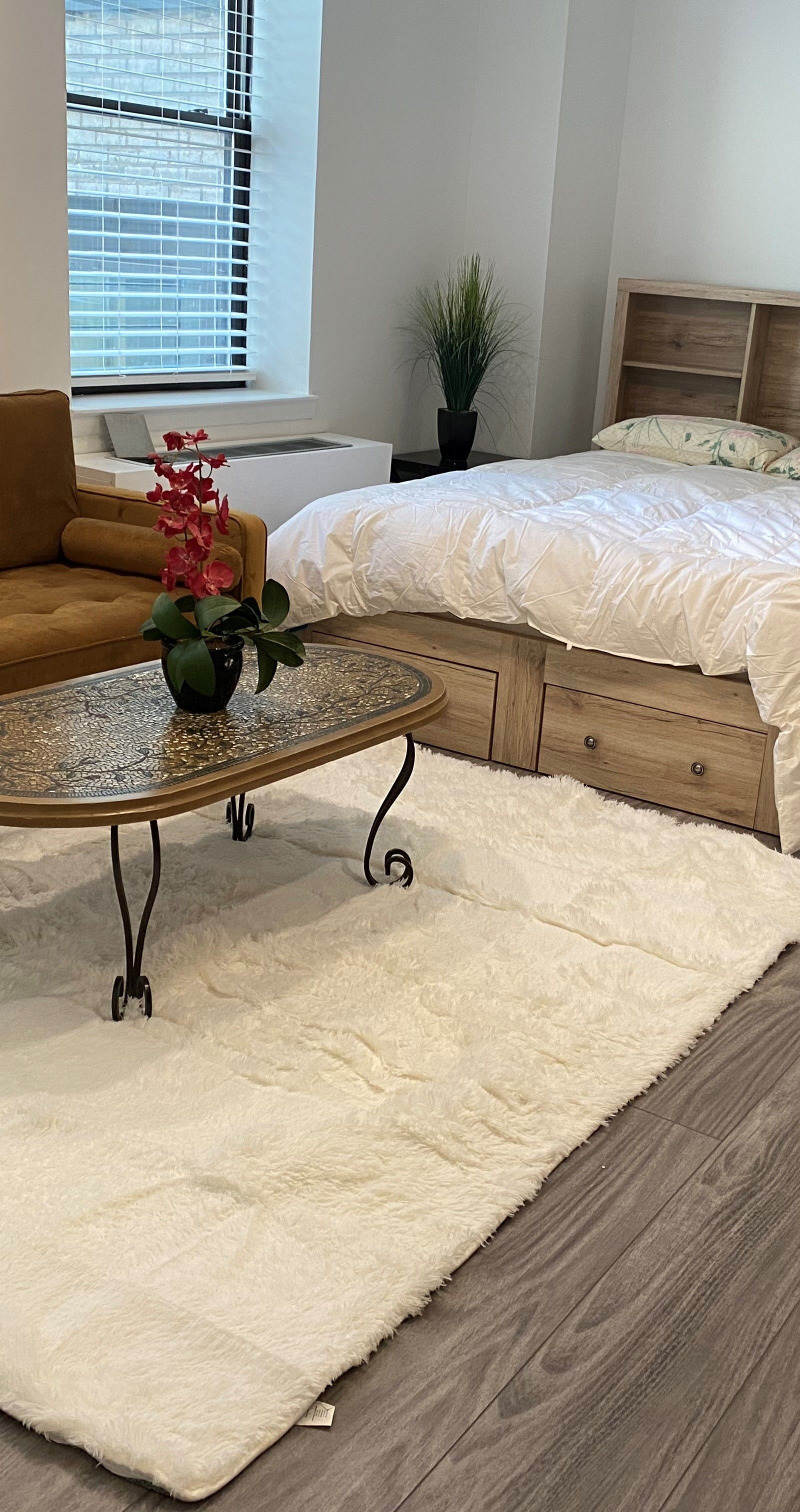 FULLY RENOVATED FURNISHED STUDIO