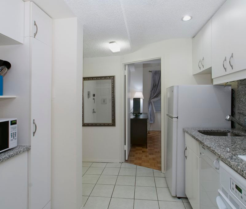 HUGE FURNISHED ONE BR IN A FULL TIMESERVICE BUILDING  — photo 5
