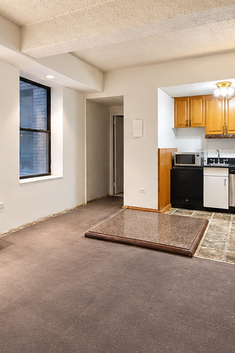 A Blank Canvas in the Heart of Midtown – Perfect for First-Time Buyers & Investors. — photo 3